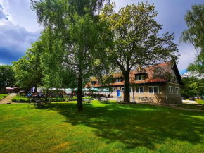  Penzion Landštejnský dvůr  Славонице